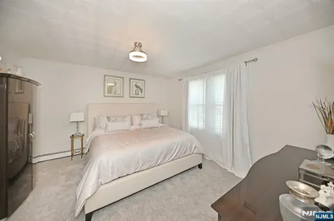 115 Forest Place Rochelle Park NJ 07662