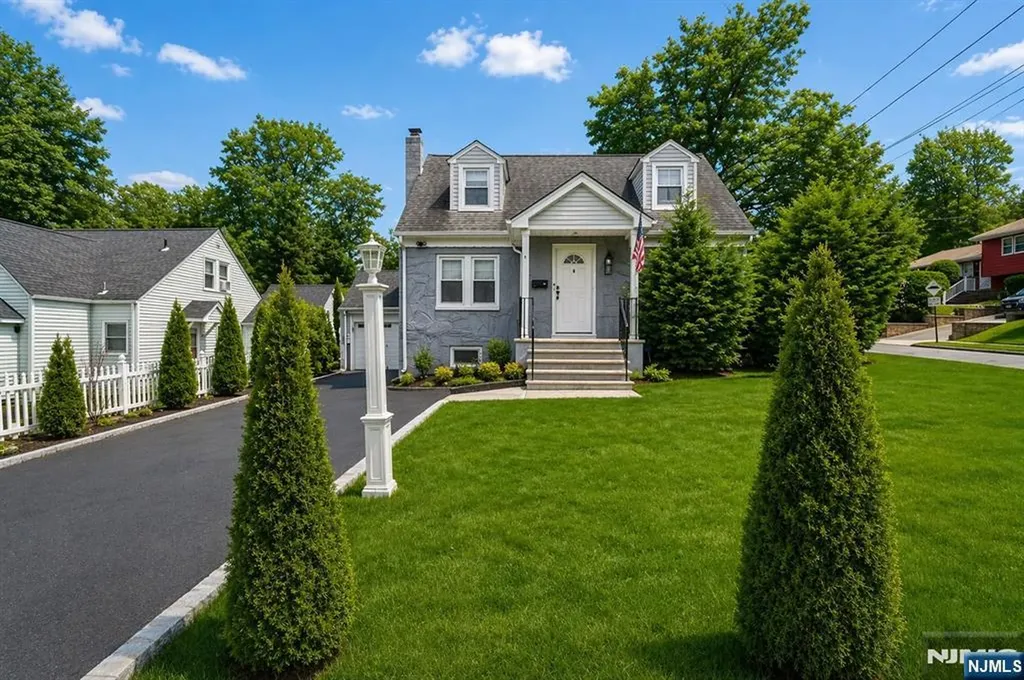 19 Elmwood West Orange NJ 07052