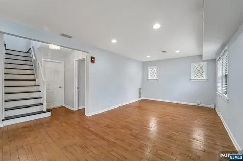 19 Elmwood West Orange NJ 07052