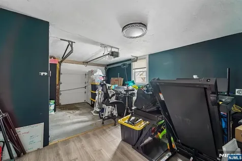19 Elmwood West Orange NJ 07052