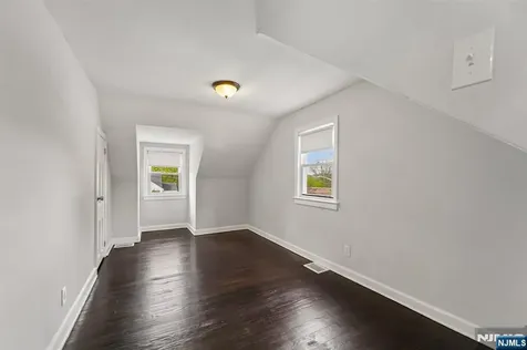 19 Elmwood West Orange NJ 07052