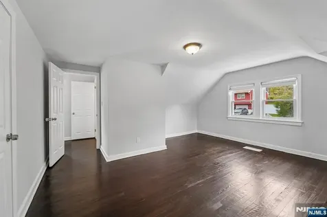 19 Elmwood West Orange NJ 07052