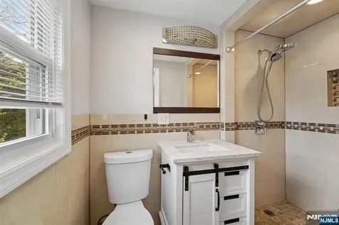 19 Elmwood West Orange NJ 07052
