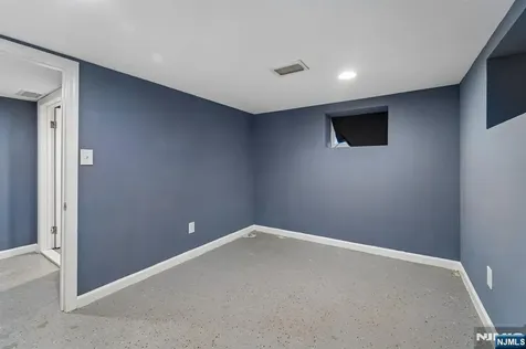 19 Elmwood West Orange NJ 07052