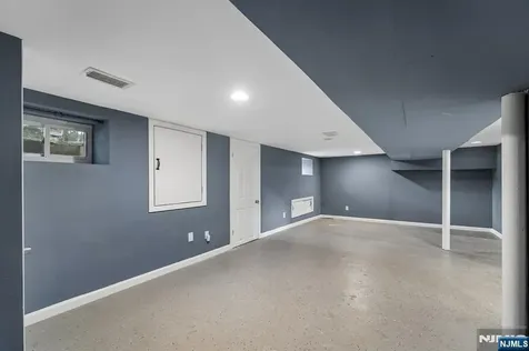19 Elmwood West Orange NJ 07052