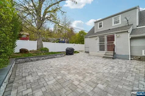 19 Elmwood West Orange NJ 07052