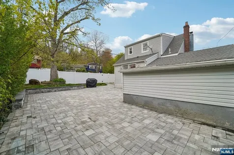 19 Elmwood West Orange NJ 07052