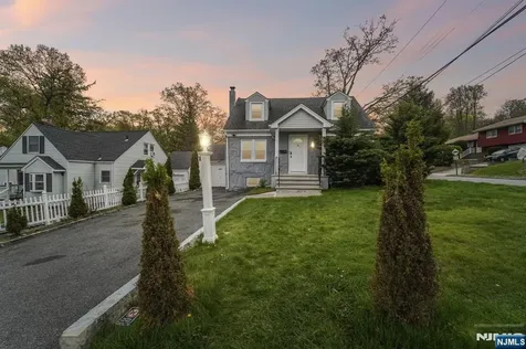 19 Elmwood West Orange NJ 07052