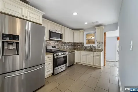 19 Elmwood West Orange NJ 07052