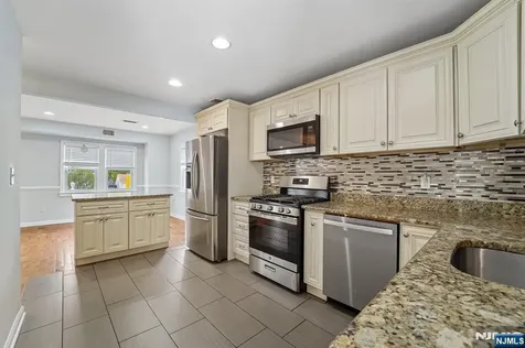19 Elmwood West Orange NJ 07052