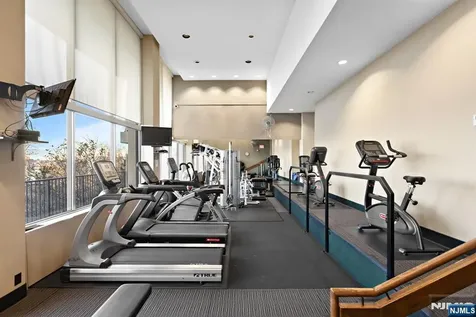 3 Horizon Fort Lee NJ 07024