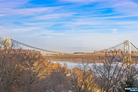3 Horizon Fort Lee NJ 07024