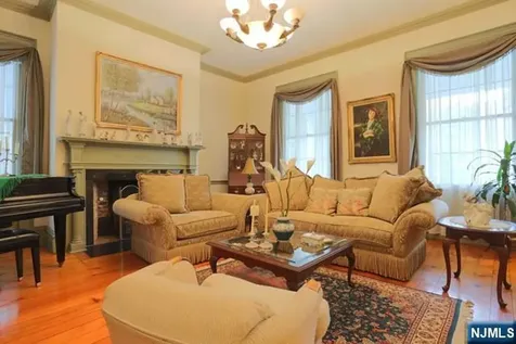 218 Paramus Road Paramus NJ 07652