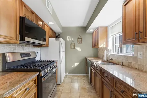 3711 Mark Twain Way Mahwah NJ 07430