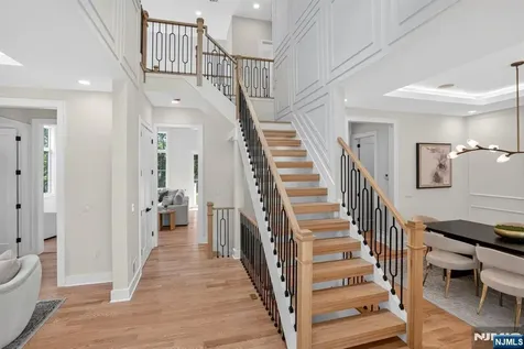 81 Ridge Drive Livingston NJ 07039