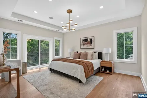 81 Ridge Drive Livingston NJ 07039