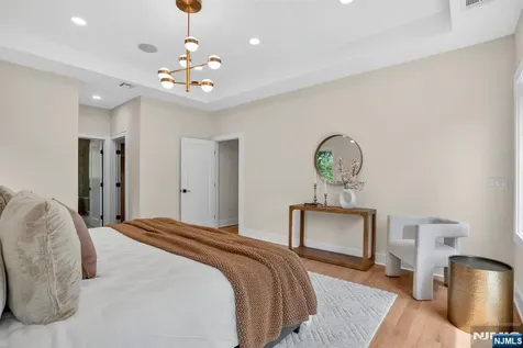 81 Ridge Drive Livingston NJ 07039