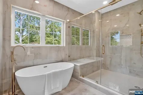 81 Ridge Drive Livingston NJ 07039