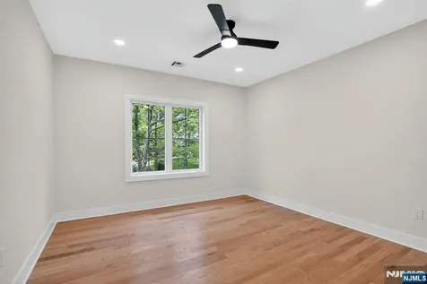 81 Ridge Drive Livingston NJ 07039