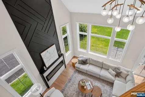 81 Ridge Drive Livingston NJ 07039