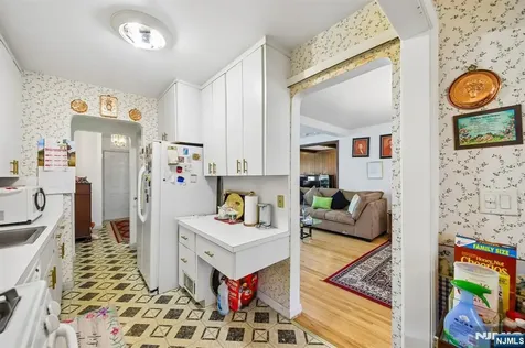 82 Seminary Street Bergenfield NJ 07621