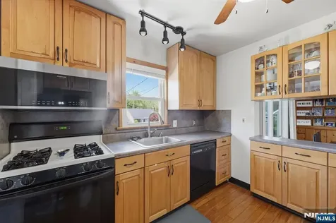 30 Brookview Drive North Haledon NJ 07508