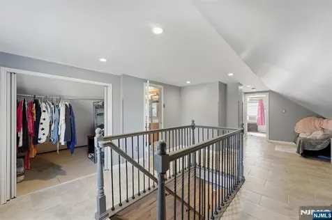 30 Brookview Drive North Haledon NJ 07508