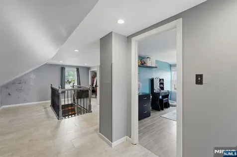 30 Brookview Drive North Haledon NJ 07508