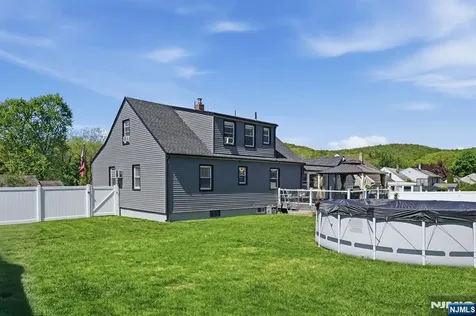 30 Brookview Drive North Haledon NJ 07508