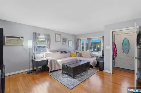 30 Brookview Drive North Haledon NJ 07508