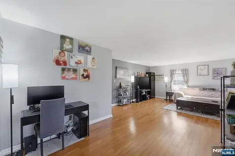 30 Brookview Drive North Haledon NJ 07508
