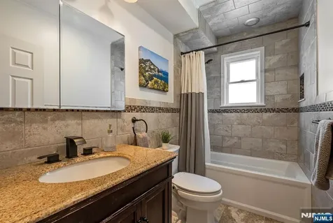 530 5th Avenue Lyndhurst NJ 07071