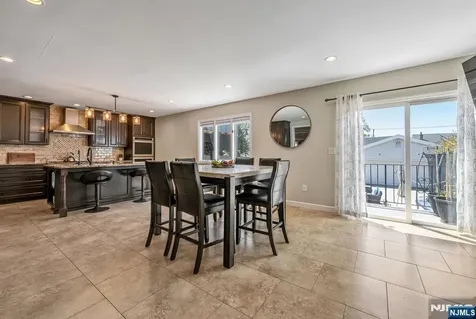530 5th Avenue Lyndhurst NJ 07071