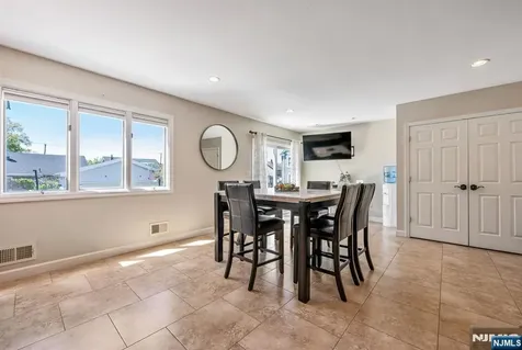 530 5th Avenue Lyndhurst NJ 07071