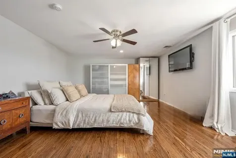 530 5th Avenue Lyndhurst NJ 07071