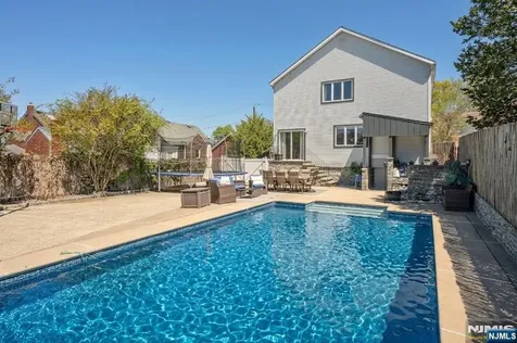 530 5th Avenue Lyndhurst NJ 07071