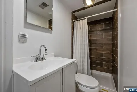 530 5th Avenue Lyndhurst NJ 07071