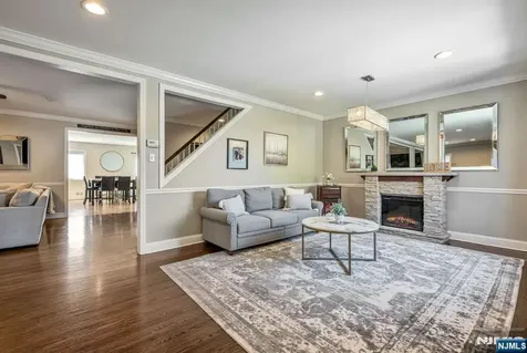 530 5th Avenue Lyndhurst NJ 07071