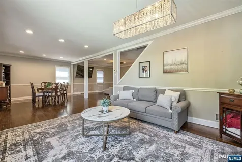 530 5th Avenue Lyndhurst NJ 07071