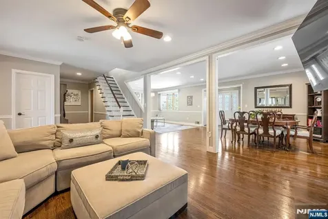 530 5th Avenue Lyndhurst NJ 07071