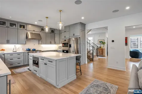 67 Westervelt Place Cresskill NJ 07626