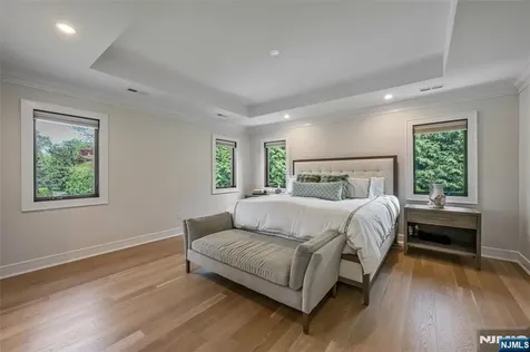 67 Westervelt Place Cresskill NJ 07626