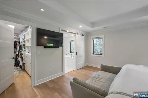 67 Westervelt Place Cresskill NJ 07626