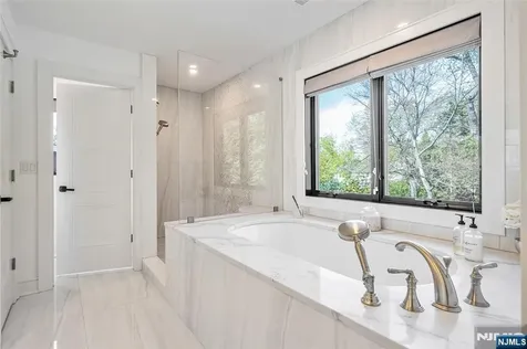 67 Westervelt Place Cresskill NJ 07626