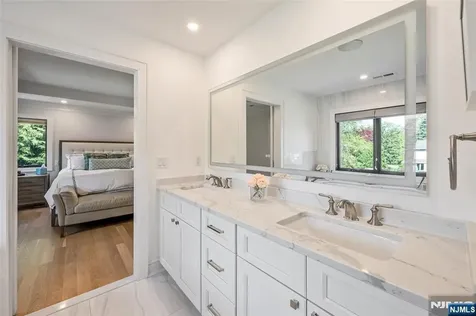 67 Westervelt Place Cresskill NJ 07626