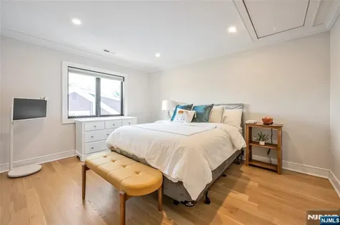 67 Westervelt Place Cresskill NJ 07626