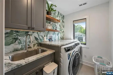 67 Westervelt Place Cresskill NJ 07626