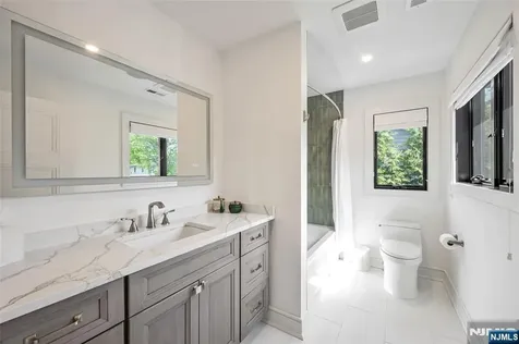 67 Westervelt Place Cresskill NJ 07626
