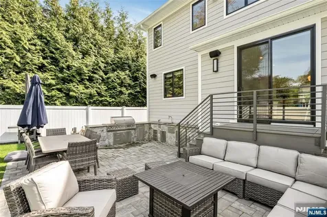 67 Westervelt Place Cresskill NJ 07626