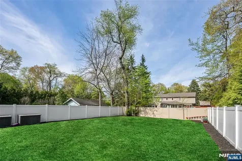 67 Westervelt Place Cresskill NJ 07626